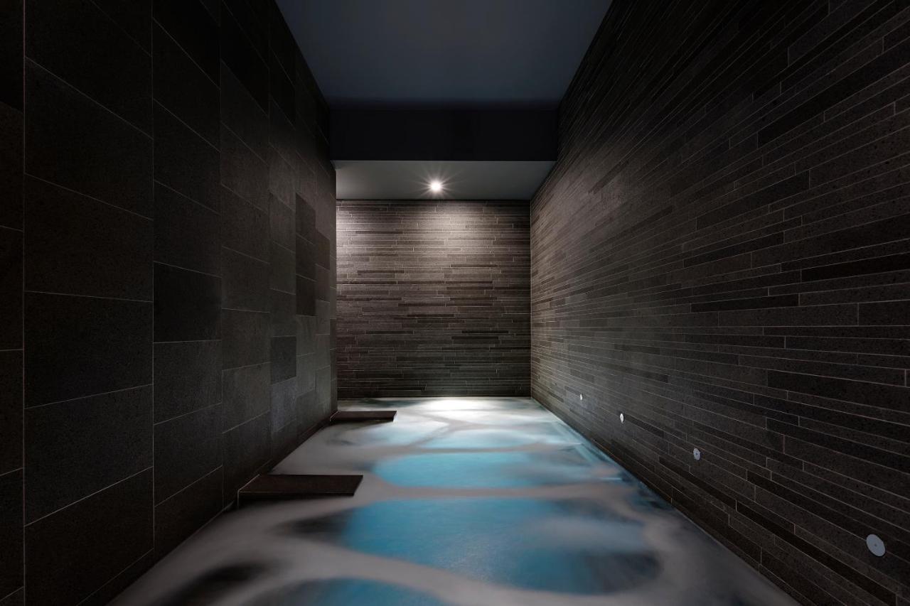 Hotel Realm Kanberra Dış mekan fotoğraf A modern onsen in Tokyo