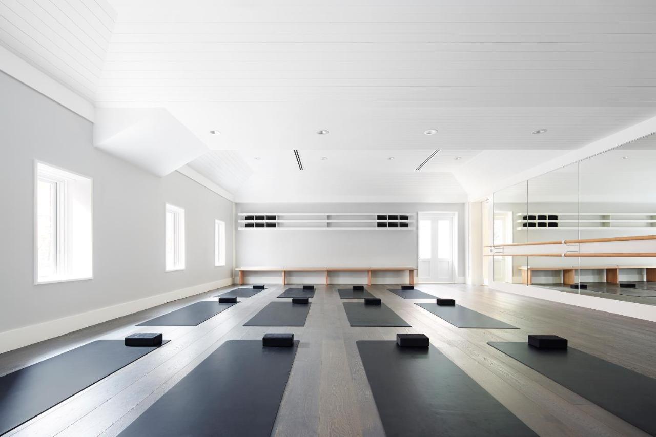 Hotel Realm Kanberra Dış mekan fotoğraf The Yoga Room